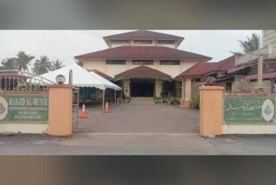Masjid Al-Munir, Mukim Badang, Jalan Pantai Cahaya Bulan di Kota Bharu dipilih sebagai lokasi Malaysia #QuranHour peringkat negeri Kelantan pada 30 Ogos ini.