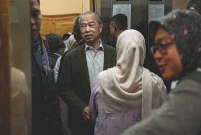 Muhyiddin hadir di Mahkamah Tinggi pada Rabu bagi perbicaraan tujuh pertuduhan menyalahgunakan kedudukan dan pengubahan wang haram.