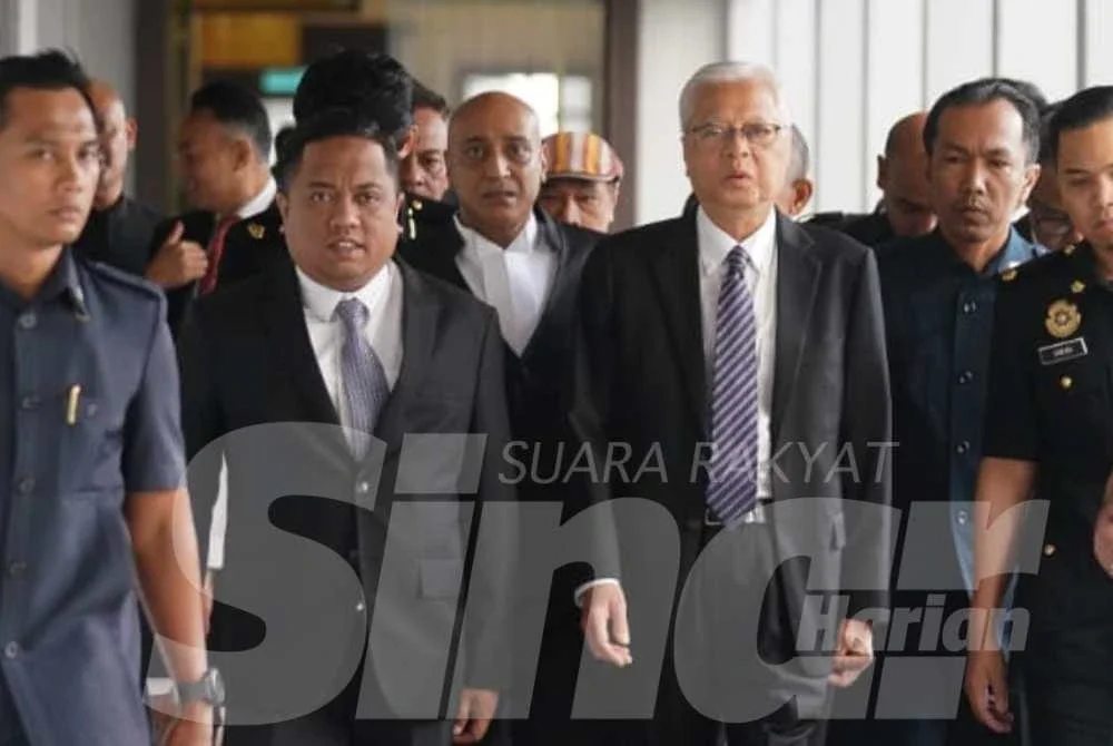 Ismail Sabri didakwa di Mahkamah Sesyen Kuala Lumpur pada Khamis, atas satu pertuduhan tidak mengisytiharkan harta iaitu wang tunai RM14.7 juta, jutaan mata wang asing serta lima jongkong emas, tahun lepas. Foto: Sinar Harian/Rosli Talib.