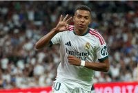 Mbappe meledak hatrik ketika membantu Madrid menewaskan Real Sociedad 4-1 di Santiago Bernabeu pada Khamis. Foto: AFP