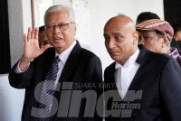 Ismail Sabri tiba di Mahkamah Sesyen Kuala Lumpur pada Khamis. Foto: ROSLI TALIB