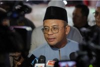 Amirudin - Foto fail Bernama