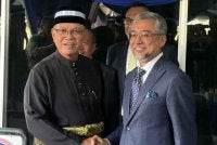 Wan Rosdy dan Jasri ketika ditemui selepas Sidang Dun di Wisma Sri Pahang di sini pada Khamis