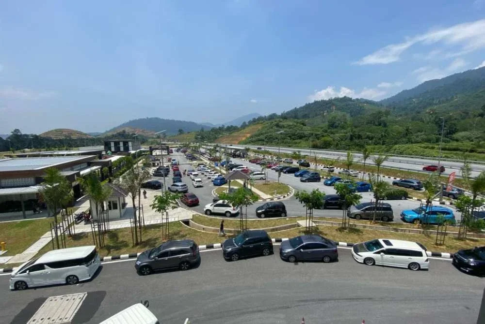 Pengguna dinasihatkan berhenti di hentian sebelah plaza tol dan R&R disediakan sepanjang WCE.