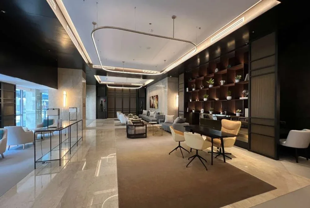 Ruang lobi Fraser Residence Putrajaya.