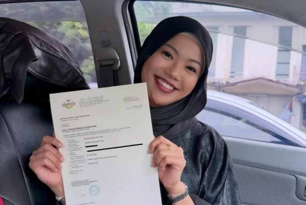 Kimberly berkongsi perkara berkenaan menerusi media sosial dengan meluahkan rasa syukur selain menyifatkan keputusan itu sebagai antara detik paling istimewa dalam hidupnya.