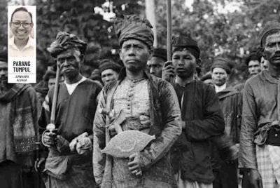 Orang Melayu bukan sahaja hebat dalam peperangan malah mampu membina kerajaan sehingga menguasai perdagangan, pelayaran, diplomasi dan ilmu.