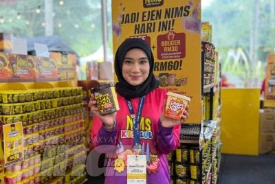 Tengku Norhanim ketika ditemui Sinar Harian di reruai Karangkraf Kids n Nims di Kiddies Wonderland District 3 MAHA 2026. FOTO: AISYAH BASARUDDIN.