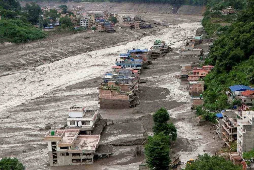 Keadaan kawasan yang terjejas akibat banjir di Nepal.