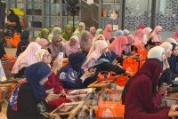 Peserta Malaysia #QuranHour 2026 yang hadir di Masjid Al-Sultan Abdullah Presint Merdeka 118 pada Ahad.