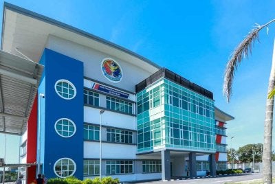 Maritim Malaysia turut mematahkan kegiatan penyeludupan PATI.