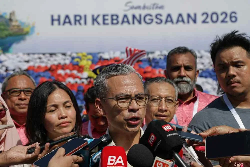 Fahmi ditemu bual pemberita selepas Sambutan Hari Kebangsaan 2026 di Dataran Putrajaya. Foto Bernama