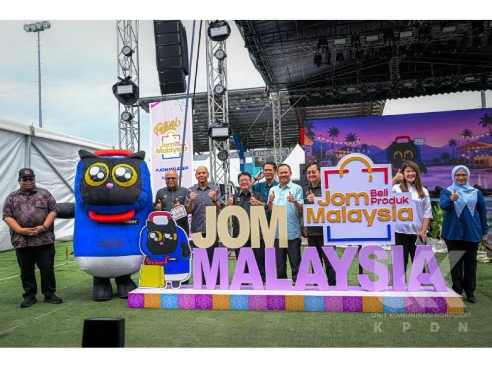 Kita mulakan dengan pilihan kita. Kita pilih produk Malaysia kerana yakin. Kita beli kerana bangga.