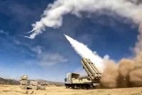 IRGC Iran menyerang dua pangkalan udara AS di Jordan menggunakan peluru berpandu balistik sebagai tindak balas terhadap serangan AS ke atas Pulau Larak, Iran. 