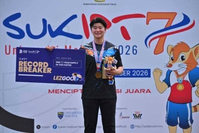 Jing Xuan membaharui rekod SUKIPT 2026 dalam acara rejam lembing wanita di UM, Kuala Lumpur pada Isnin.