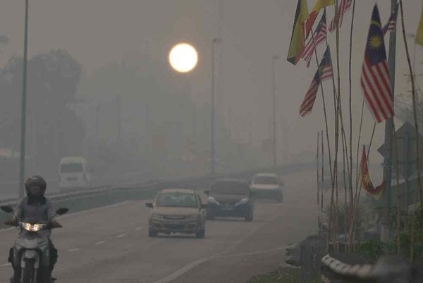 Empat kawasan di Sarawak dikenal pasti mencatatkan bacaan IPU tahap bahaya. Foto fail Bernama 