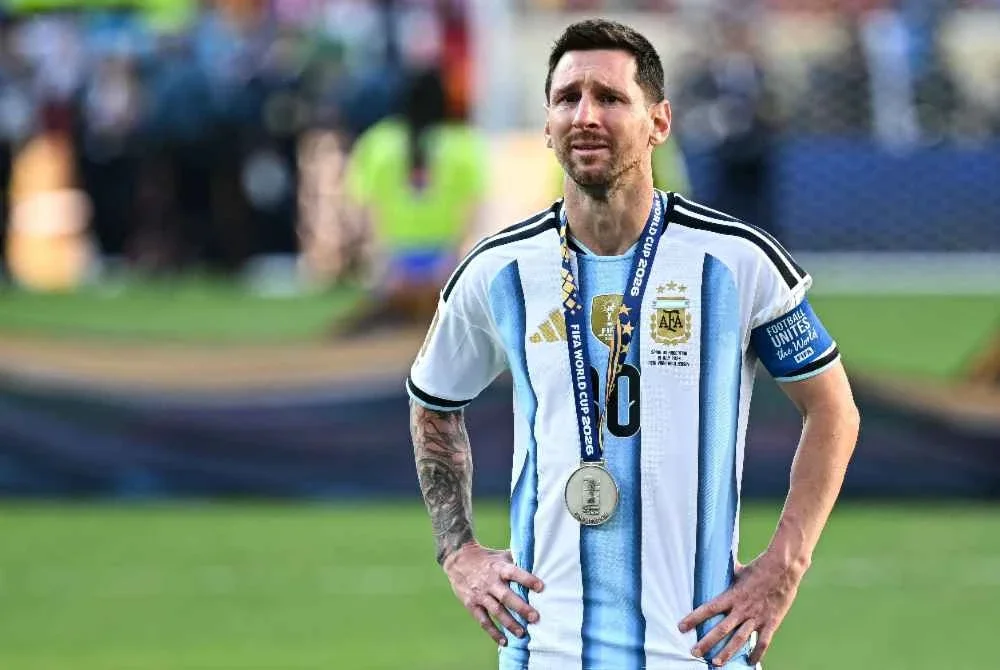 Messi mengumumkan persaraannya daripada gelanggang antarabangsa sambil mengakui keputusan itu amat menyakitkan, namun percaya sudah tiba masanya untuk beliau menutup satu lagi lembaran penting dalam karier gemilangnya. Foto fail AFP