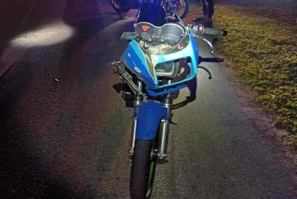 Seorang lelaki maut selepas motosikal RXZ ditunggangnya terlibat kemalangan di Kilometer 406.3 Lebuhraya Pantai Timur 2 (LPT2) .