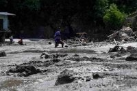 Kejadian banjir membawa kemusnahan besar selepas Sungai Bhote Koshi melimpah di daerah Rasuwa, Nepal, minggu lalu. Foto: AFP