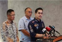 Taufiq (kanan) ketika sidang akhbar selepas sesi taklimat MSN berkenaan Sukan Asia Aichi-Nagoya 2026 dan proses kelayakan LA28 di Putrajaya pada Selasa. - Foto: Bernama