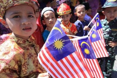 Malaysia menyambut kemerdekaan ke-69 yang disambut semua peringkat umur dan bangsa. Foto hiasan