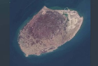 Pada Ahad, tentera AS menyerang dua pelancar Iran di Pulau Larak berhampiran Selat Hormuz, menyebabkan dua orang terbunuh dan dua lagi cedera. Foto: Agensi