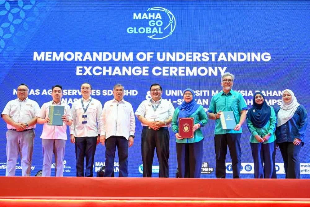 Antara pihak yang terlibat dalam pertukaran MoU di MAHA Trade Days 2026.