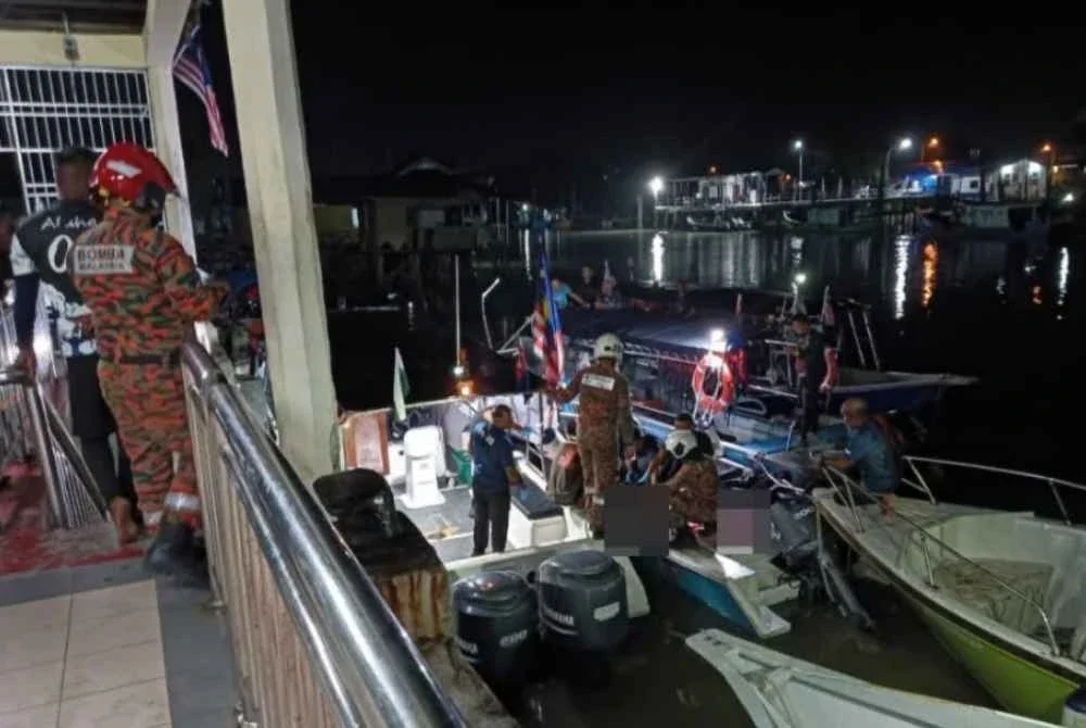 Dua maut manakala empat lagi cedera selepas dua buah bot bertembung di Jeti Kastam Mersing pada Isnin.
