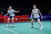 Tang Jie (kanan) dan Su Yin terpaksa akur tewas dalam saingan awal Masters China di Shenzhen. Foto: Agensi