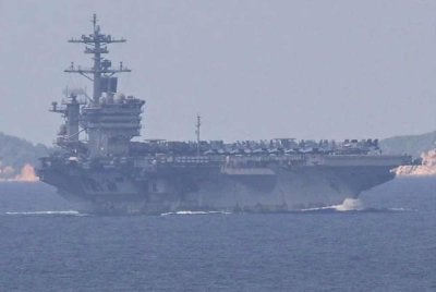 Kapal pengangkut pesawat Amerika Syarikat, USS Abraham Lincoln singgah di Thailand selama lima hari. Foto: AFP