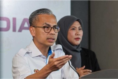 Fahmi bercakap pada sidang media mingguan Kabinet di Menara Komunikasi, Putrajaya pada Rabu. - FOTO: Bernama
