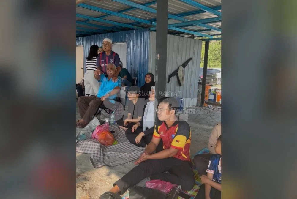 Ahli keluarga berharap Muhammad Adib Hafiy segera ditemui.