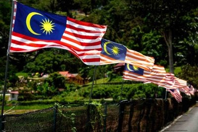 Seharusnya semua rakyat Malaysia perlu cakna dan peka dengan sensitiviti melibatkan Jalur Gemilang tidak kiralah sama ada gambar dan seumpamanya. Foto fail Bernama 