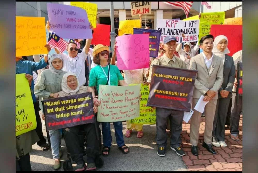 Kira-kira 50 ahli dan peneroka KPF mengadakan demonstrasi aman dan mogok lapar pada Jumaat bagi menyuarakan nasib ribuan ahli yang terkesan akibat kelewatan pembayaran tebusan saham.