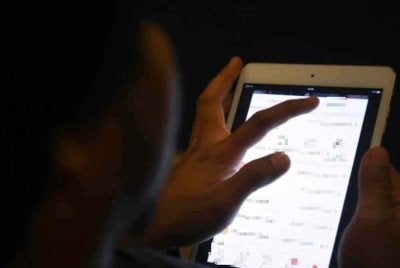 Berdurasi antara 10 hingga 20 minit satu episod, ia menjadi pilihan orang ramai yang dapat menonton pelbagai kisah kehidupan dengan lebih santai. Gambar hiasan 
