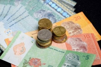 Ringgit juga mendapat manfaat susulan kelemahan dolar AS. 