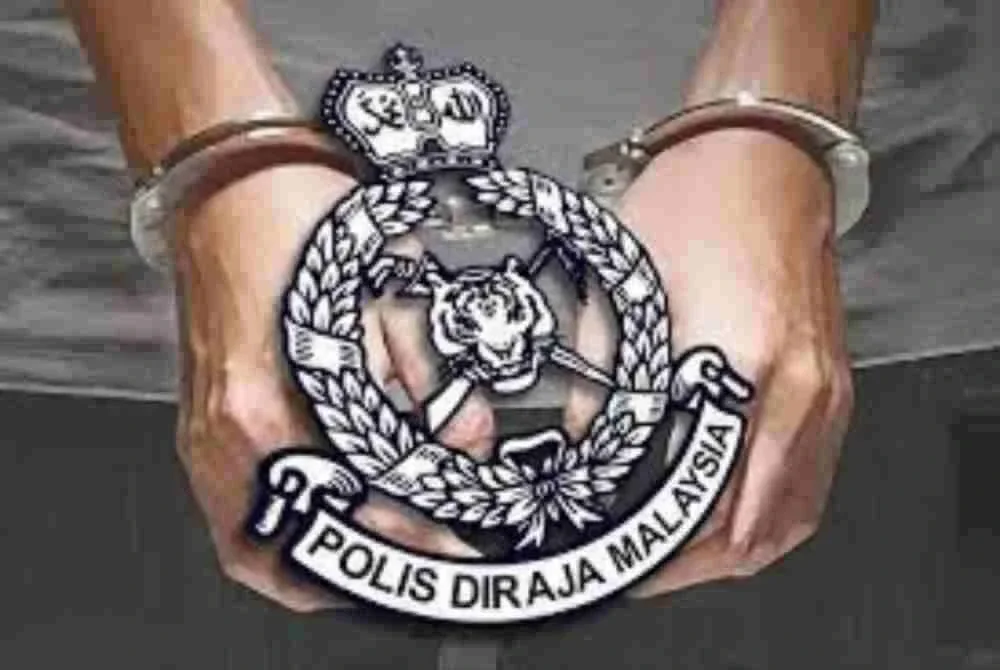  Seorang lelaki tempatan disyaki terlibat dalam kes kecurian seutas rantai emas di sebuah kedai emas di Batu Kurau, Larut, kelmarin berjaya ditahan polis, awal pagi semalam. Gambar hiasan
