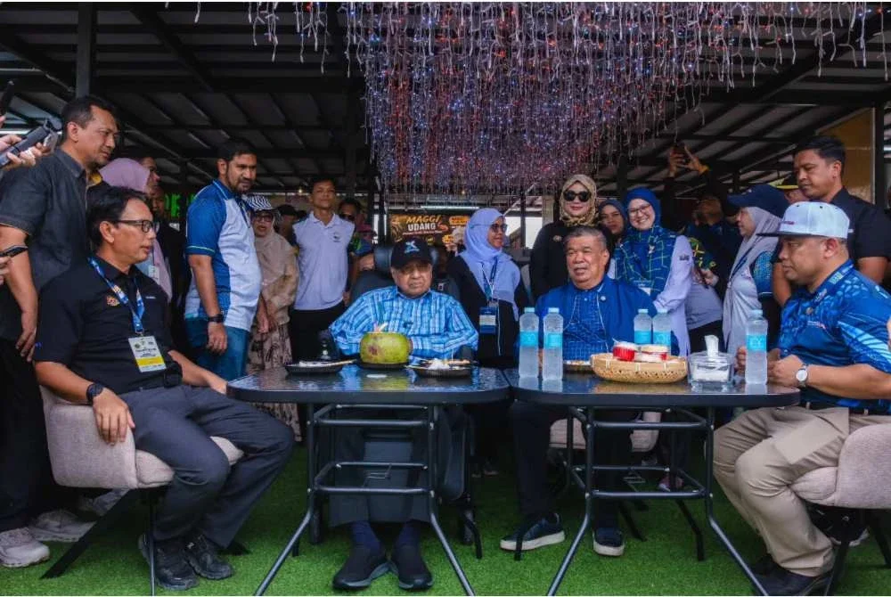 ‘Assalamualaikum Tun’- Bang Mat santuni Tun Dr Mahathir ‘Assalamualaikum Tun’- Bang Mat santuni Tun Dr Mahathir