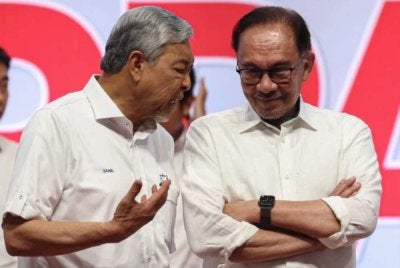 Penganalisis politik berpendapat hubungan peribadi Anwar dan Ahmad Zahid masih kukuh, namun keadaan itu tidak semestinya mencerminkan sentimen sebenar dalam kalangan kepimpinan PH dan BN.