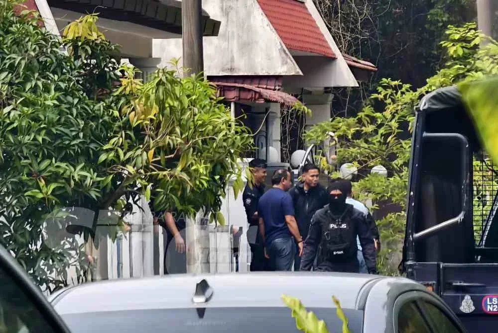 Seorang lelaki maut dipercayai ditembak dalam sebuah rumah di Taman Garden Homes Seremban 2.