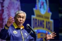Ahmad Zahid berucap pada Majlis Perasmian Penutupan Karnival Sukan Orang Asli (KSOA) Peringkat Kebangsaan 2026 di Kompleks Sukan Educity, Iskandar Puteri pada Ahad. Foto: Bernama