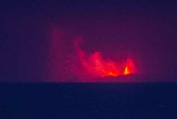 Anak Krakatau mula meletus secara berterusan sejak Jumaat lalu.