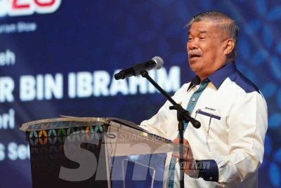 Mohamad menyampaikan ucapan pada Majlis Penutupan Pameran Pertanian, Hortikultur dan Agropelancongan Malaysia (MAHA) 2026 di Taman Ekspo Pertanian Malaysia (MAEPS), Serdang pada Ahad. FOTO: SINAR HARIAN/ ROSLI TALIB 