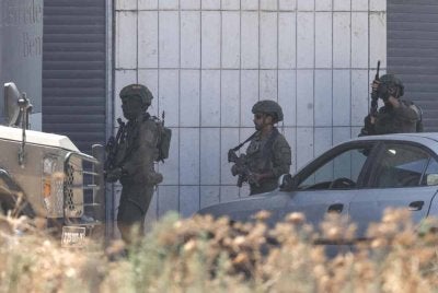 Tentera Israel menjalankan operasi ketenteraan di Tebing Barat yang diduduki. Foto AFP
