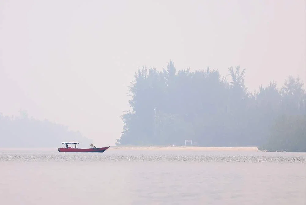 Sarawak kekal menjadi negeri paling terjejas dengan 11 kawasan merekodkan IPU tidak sihat. Foto: Bernama 