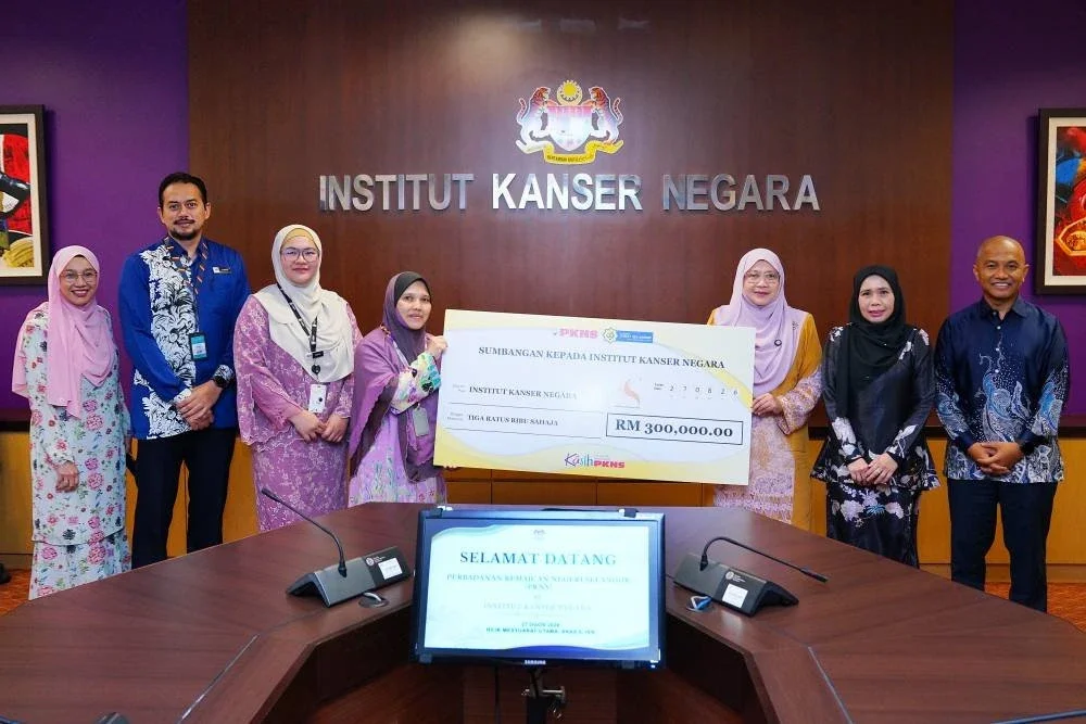 PKNS salur RM300,000 bantu pesakit kanser PKNS salur RM300,000 bantu pesakit kanser