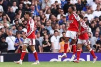 Havertz (kiri) meledak satu gol ketika membantu Arsenal menewaskan Chelsea 2-1 dalam saingan EPL di Emirates pada Isnin. FOTO: AFP.