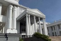 Mahathir membacakan kenyataan bertulisnya semasa prosiding inkues berlangsung di Mahkamah Koroner Kota Kinabalu pada Isnin.