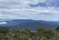 Sepasang suami isteri dan dua anak termasuk dua malim gunung masih belum ditemui selepas terputus komunikasi ketika melakukan pendakian Gunung Trans Gerah, Hutan Simpan Kekal Lojing di sini pada Isnin.