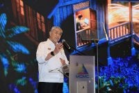 Ahmad Zahid menyampaikan ucapan pada perasmian Bengkel Kerjasama Strategik PKD, KKDW dan NADI di Menara MCMC pada Isnin. Foto: Bernama
